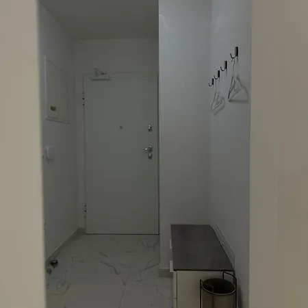 Apartment Y's Azure Horizon *